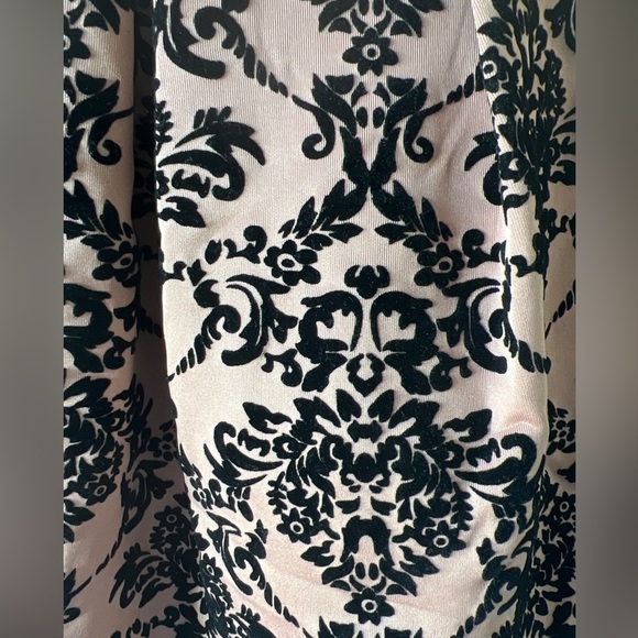 Sweet Storm Sleeveless Dress With High Mesh Neck Sweet Hear Neckline In Size S - Picture 4 of 6